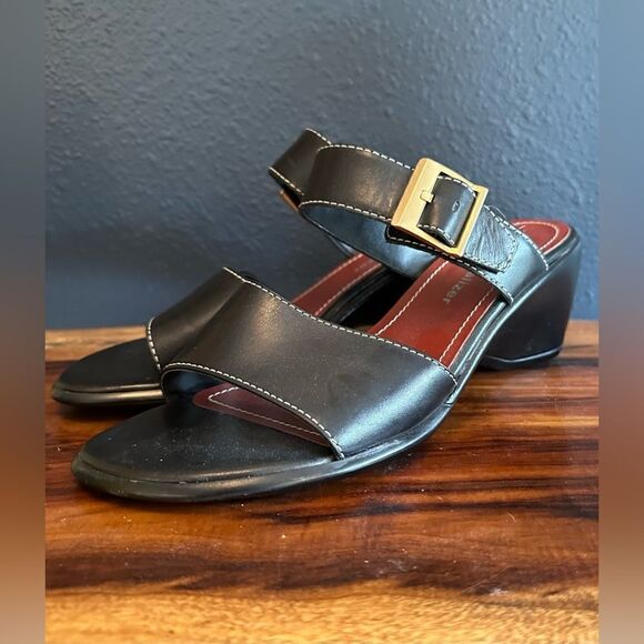 Naturalizer Shoes - Naturalizer sandal, size 8 Wide